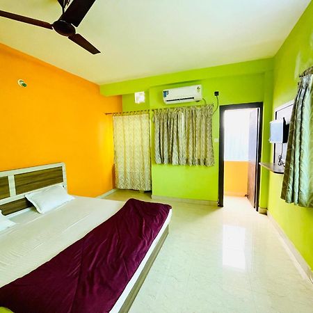 Hotel Falcon House ! Puri - Shriyash Group Ngoại thất bức ảnh